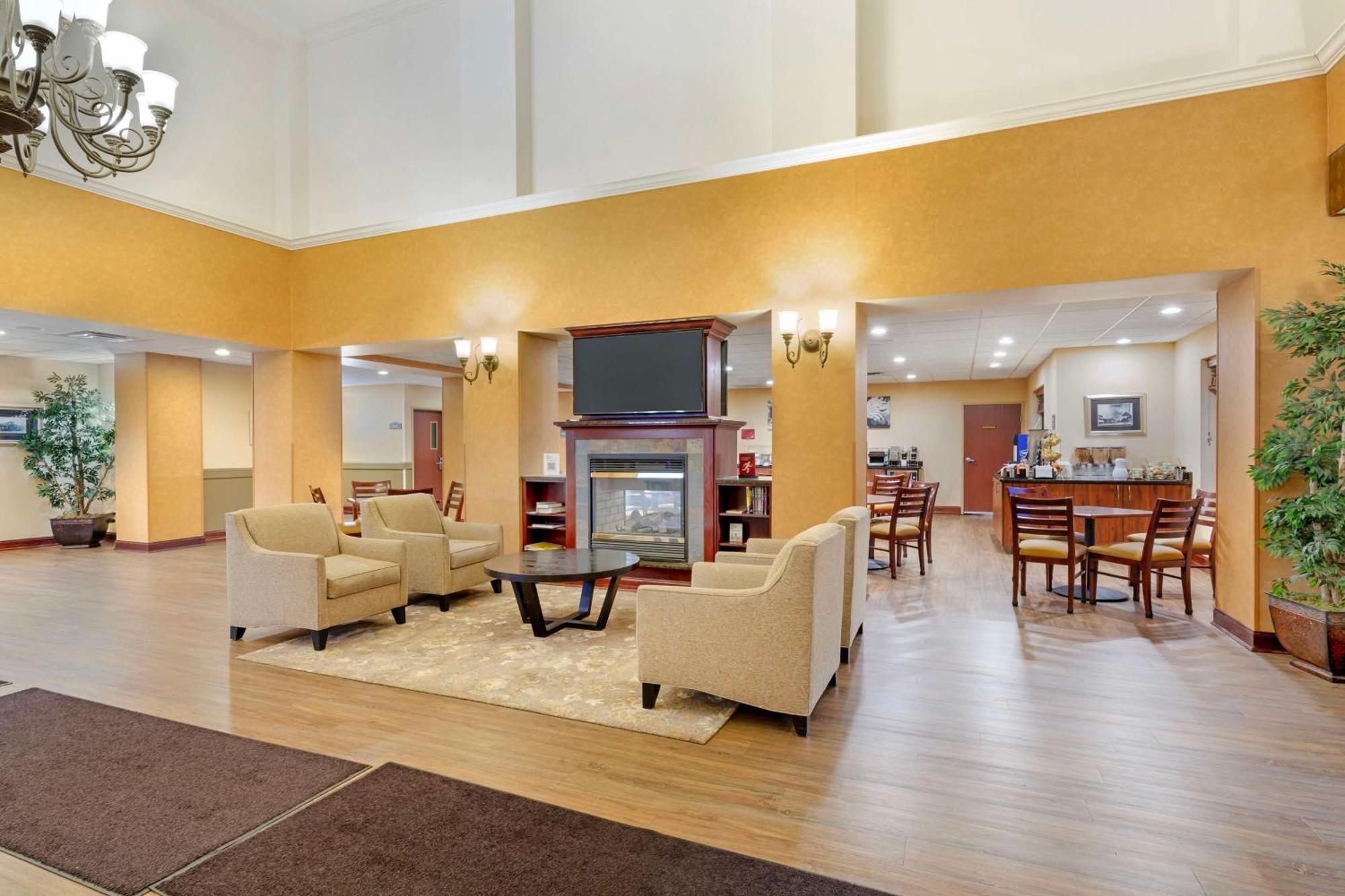 Best Western Plus Victor Inn & Suites Exterior foto